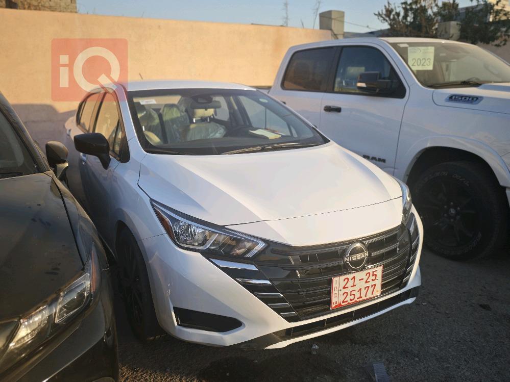 نيسان فيرسا